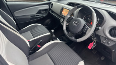 Toyota Yaris 1.33 VVT-i Design 5dr Petrol Hatchback